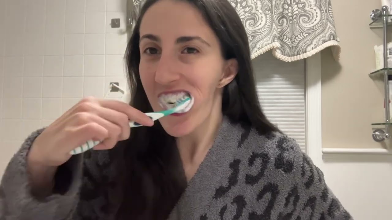 Let’s brush our teeth together