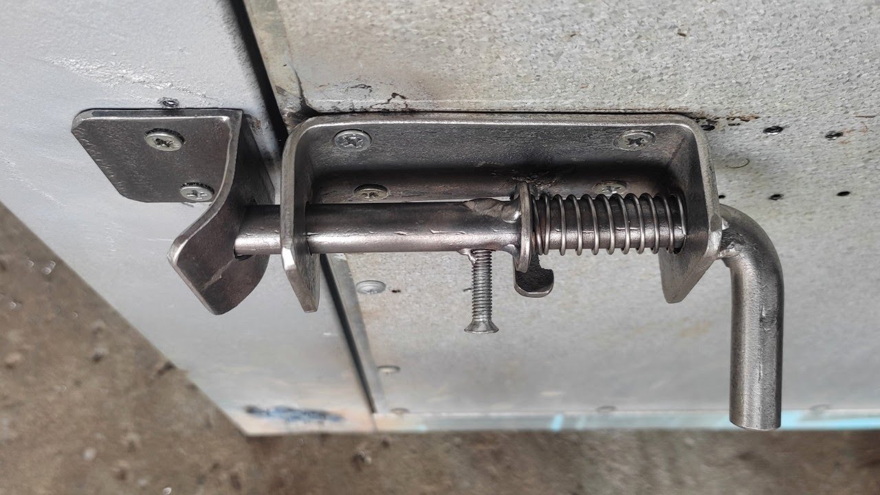 Chốt cửa tự khóa đơn giản #3. Simple self-locking door latch #3.