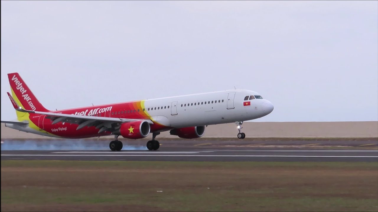 Landing & Take Off Ngurah Rai Airport Bali, Plane Spotting Indonesia 2019