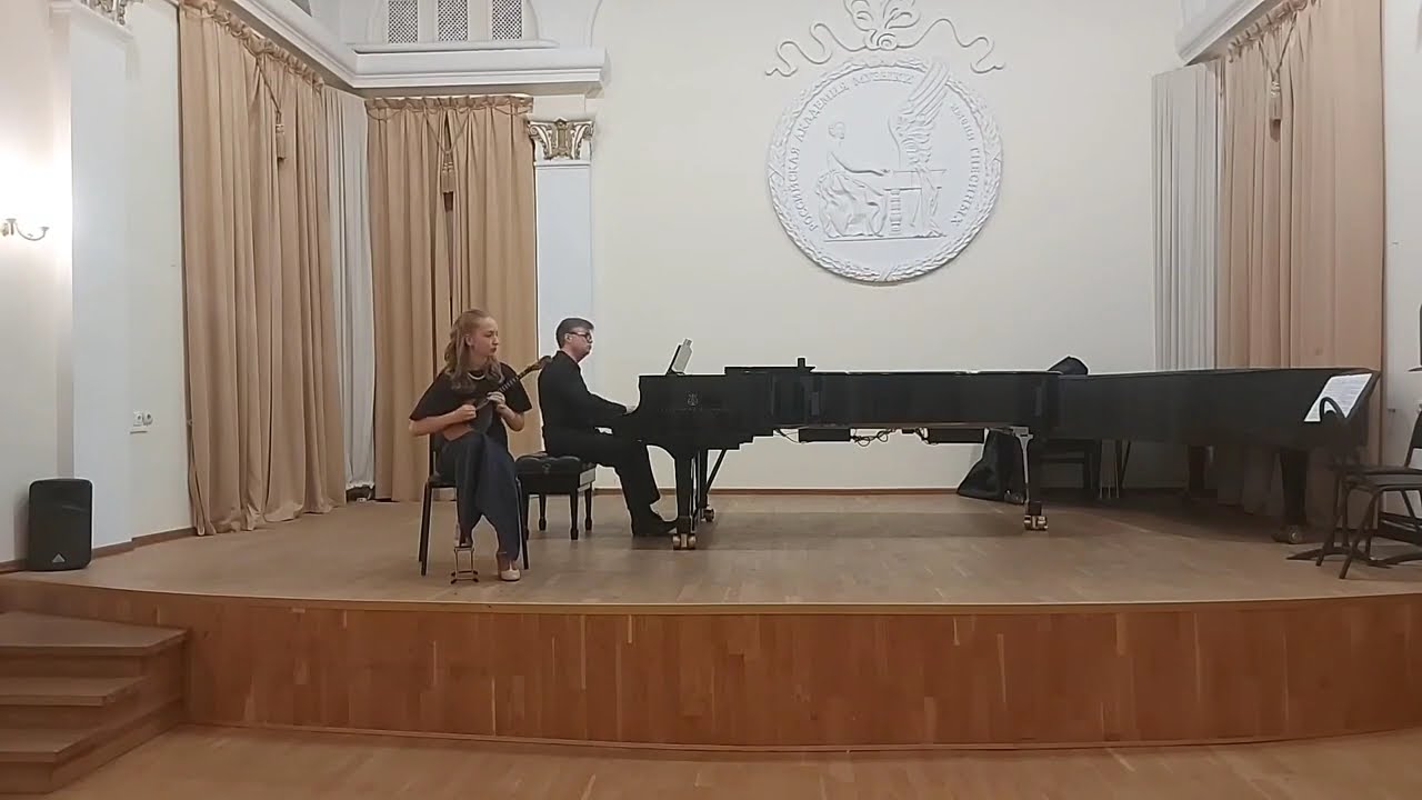 А.Вьетан, Рондино, исп. Софья Никонова (домра) /A.Vieuxtemps Rondino, Op. 32, No.2.