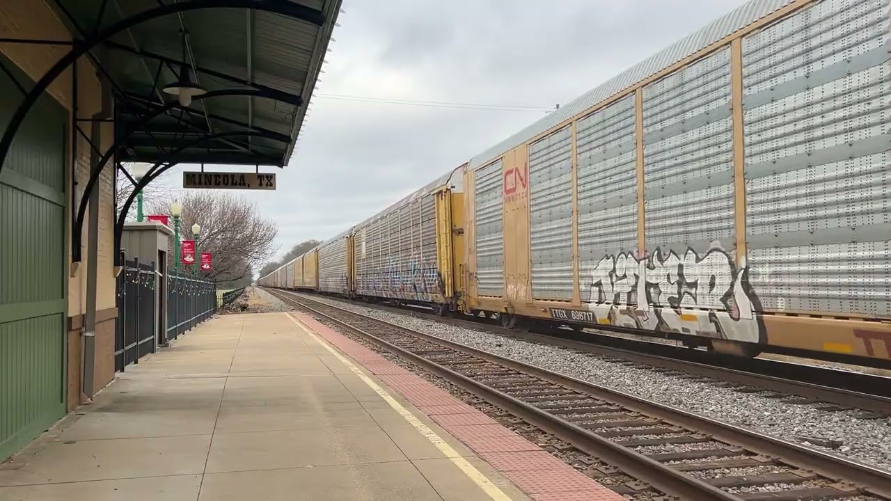 Union Pacific manifest and autorack