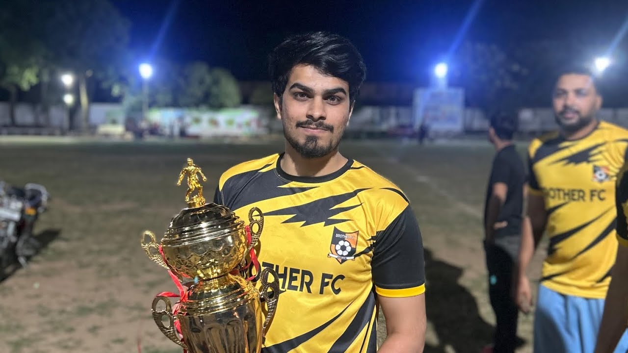 Prizes distribute final match JFL season 2 Jhelum city