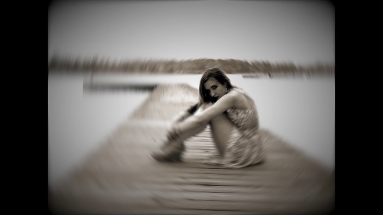 21 Hertz - Watching you