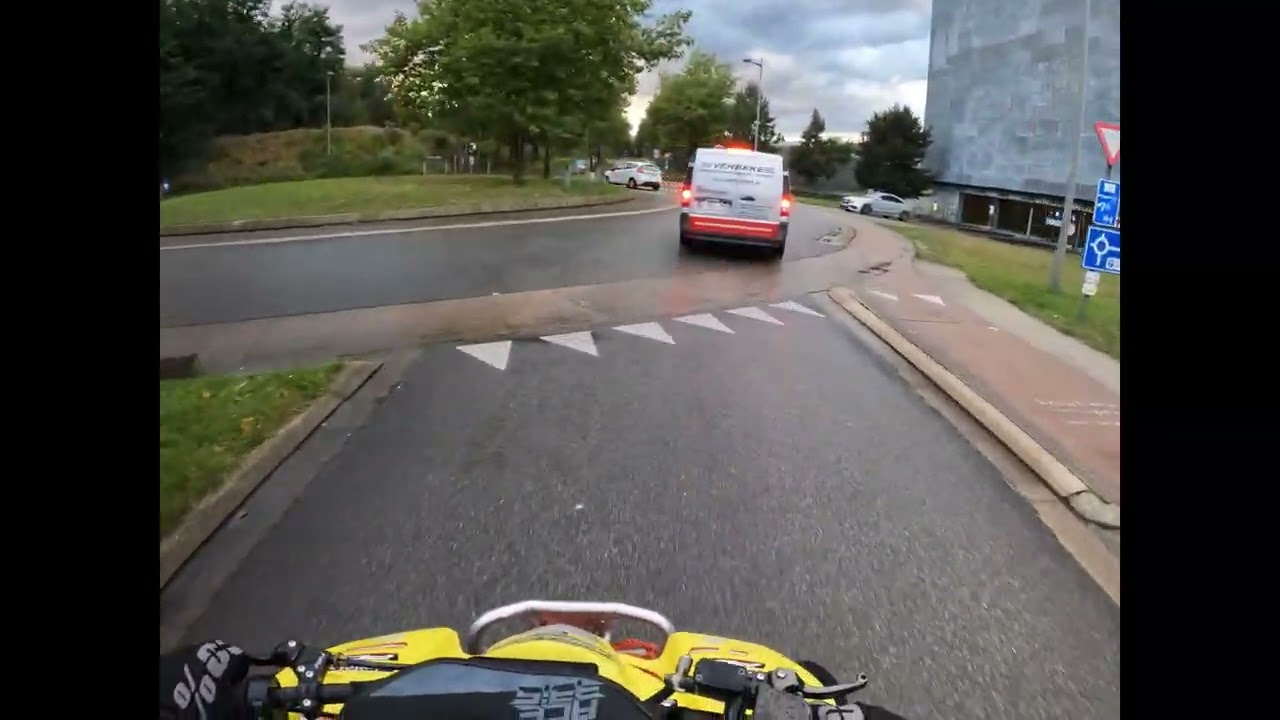 LTZ 400  DRIFTING every roundabout