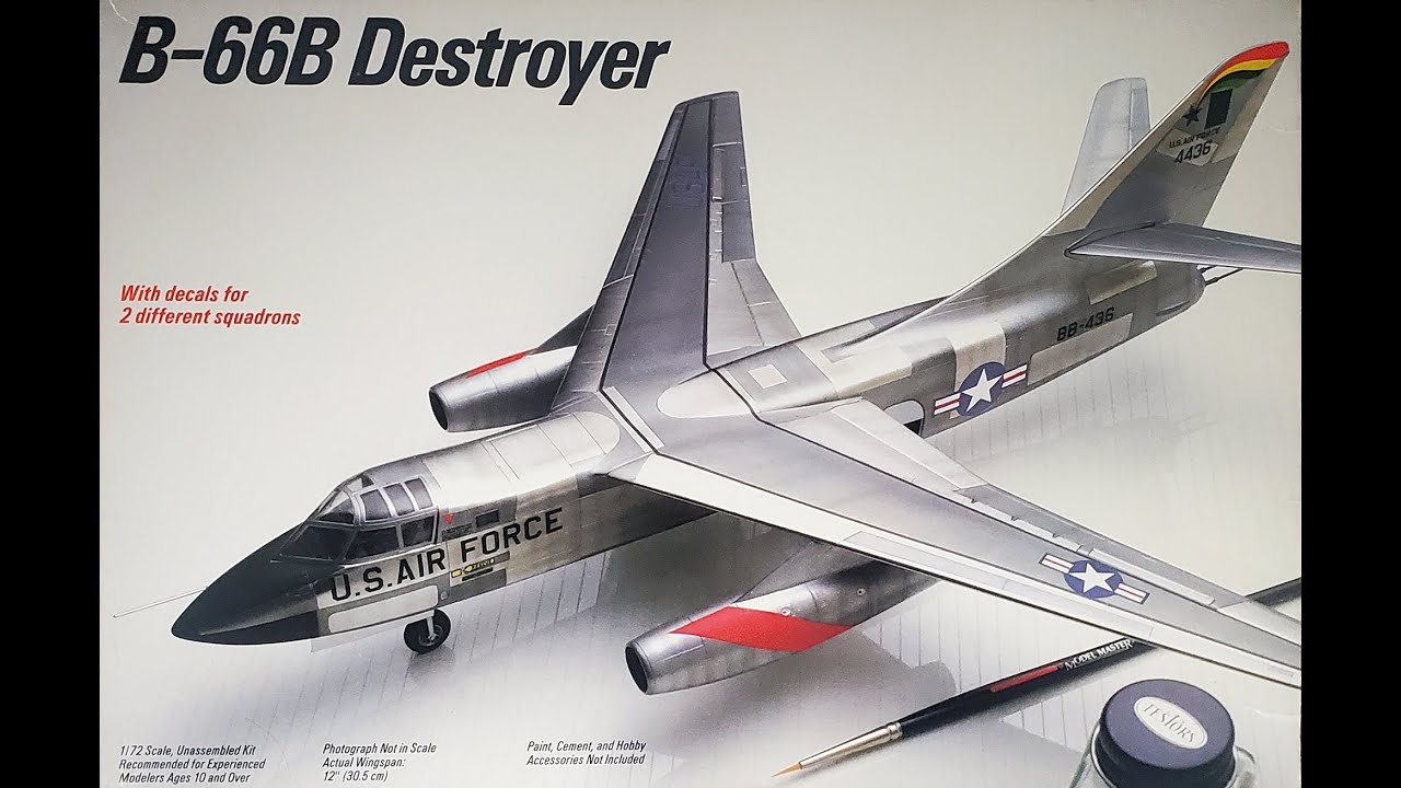 Обзор/предварительный просмотр самолета Testors B-66B в масштабе 1/72