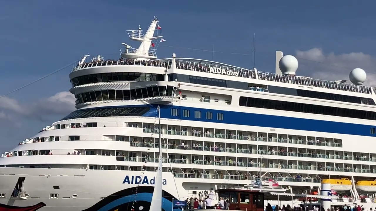 AIDA DIVA - Ausfahrt aus Warnemünde - Hanse Sail 9. August 2025, 17 Uhr #HanseSail #warnemünde #aida