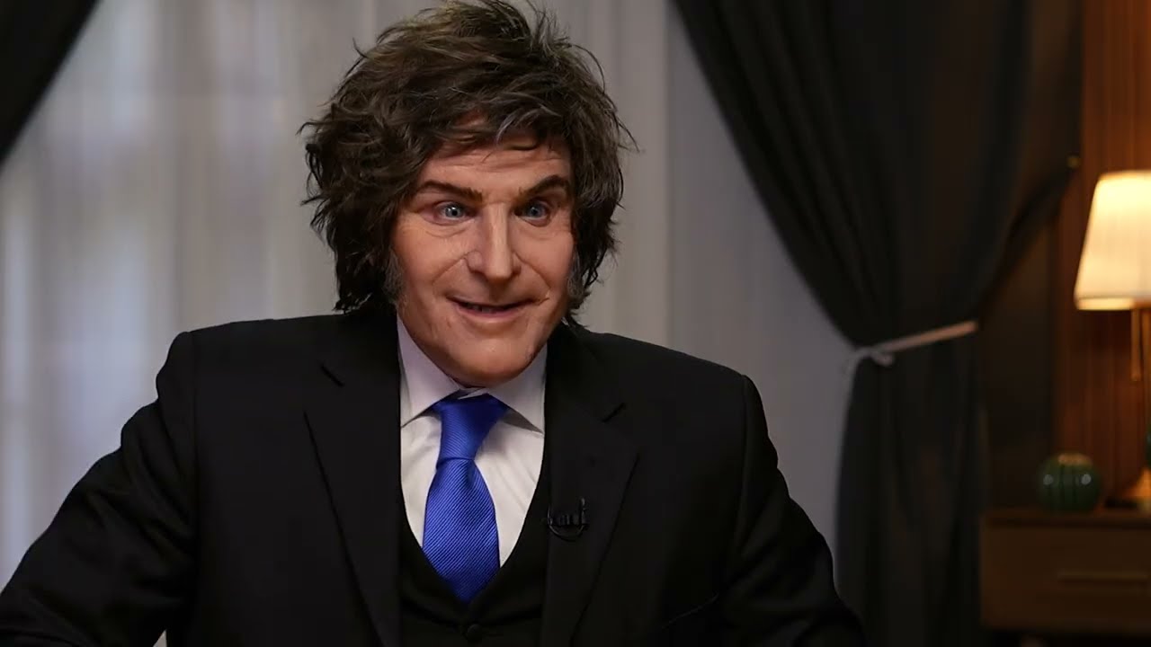 Stefan Kramer imitando a Javier Milei