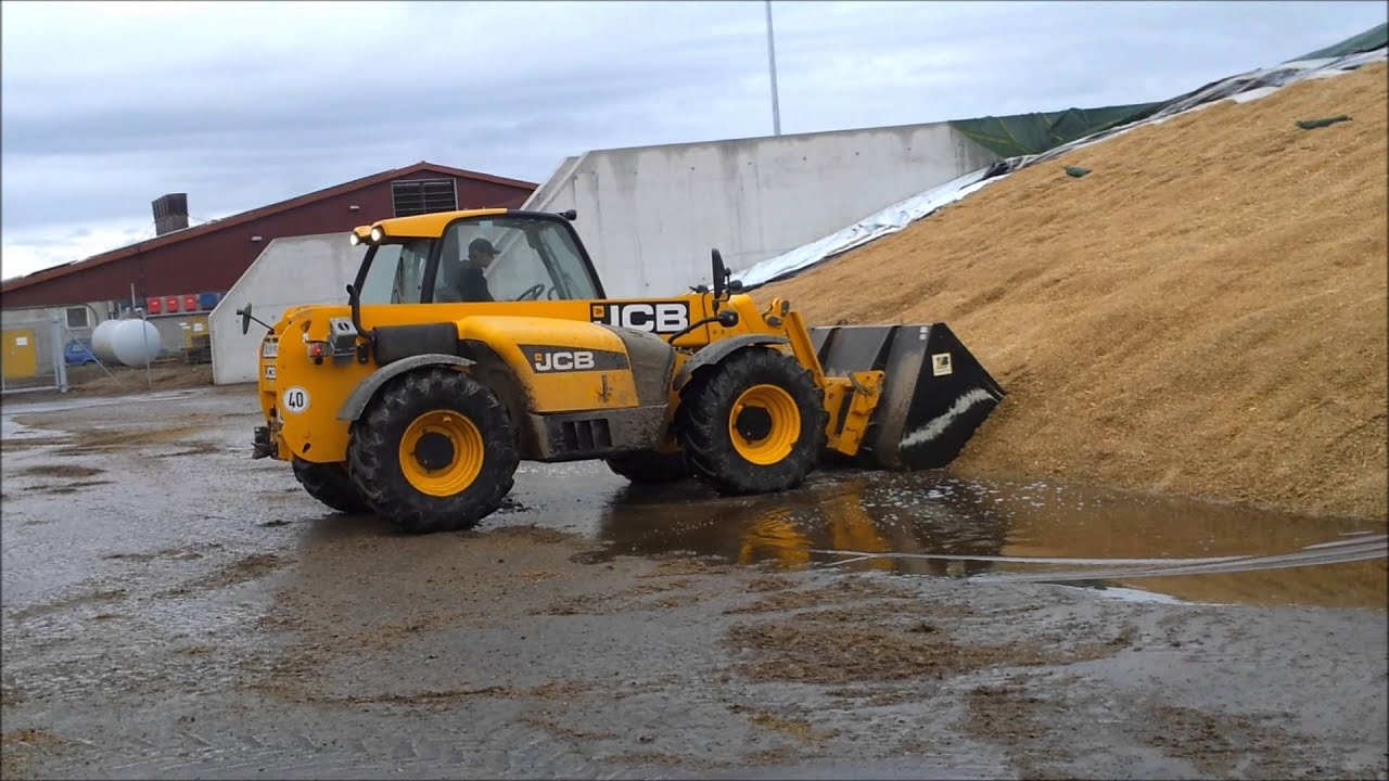 Biogasanlage Füttern in Nieder-Klingen mit Jcb 541 70 Teleskoplader 2012