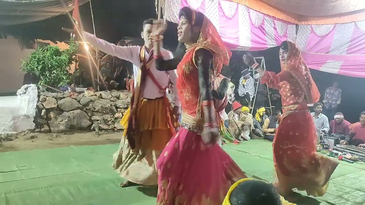 गीत के बोल चलना तूमा के नार  मैं कैसे भेजों डोलना