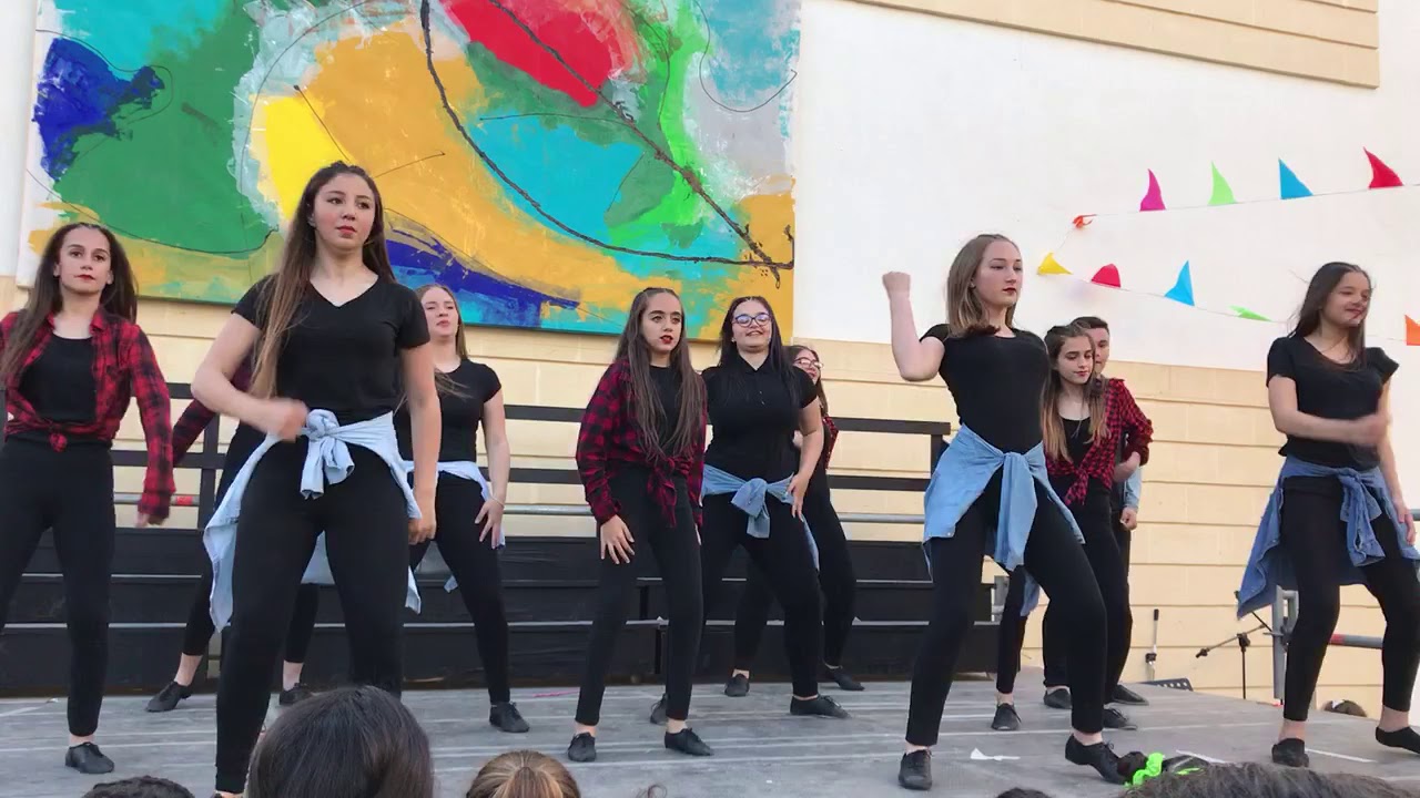 con calma-AquaBlue Dancers
