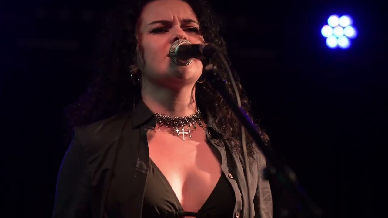 Sister of Hysteria live