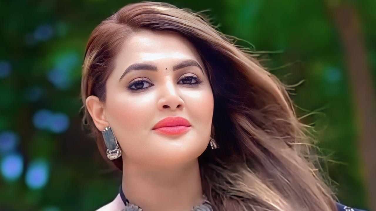 ৫০,০০০ টাকার লোভে গু**ই সা**পের মাং**স খেলো মুরুব্বি ! তারপর যা হলো দেখলে অ**বাক হবেন!