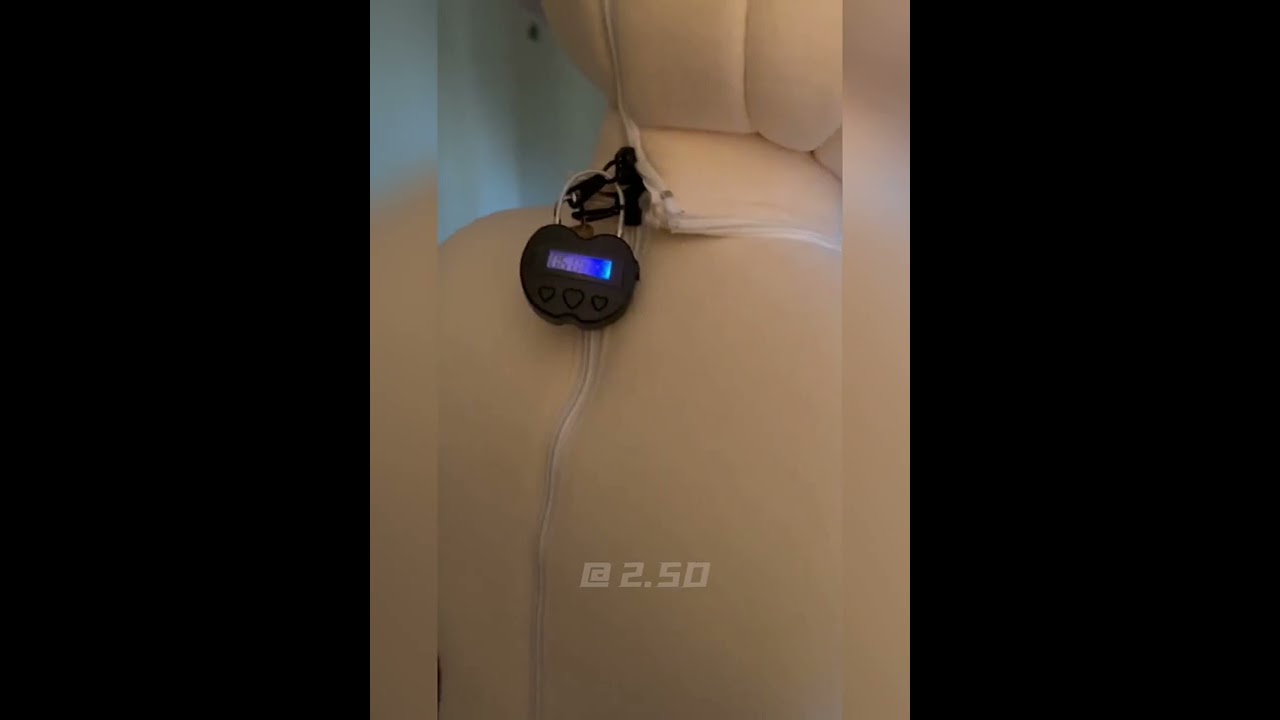 把女友锁进狗狗玩偶装疯狂操弄，没想到是女方自愿的？