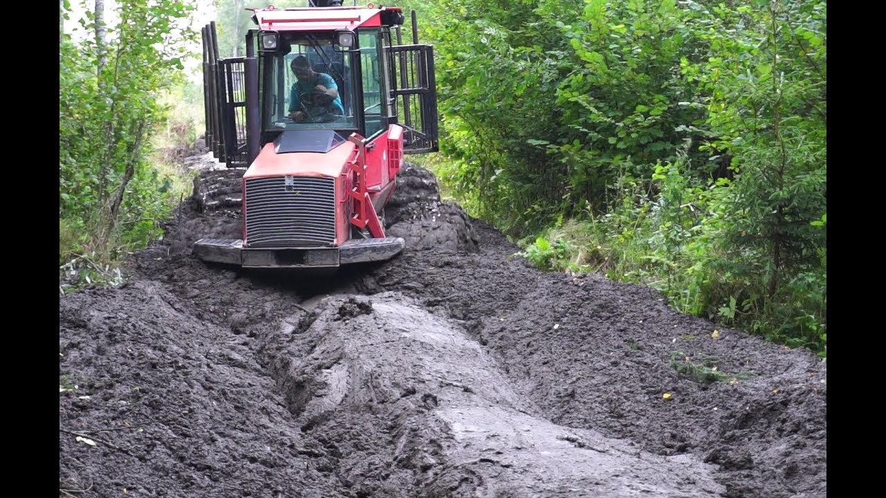 Valmet 840.3 logging in wet forest, difficult conditions