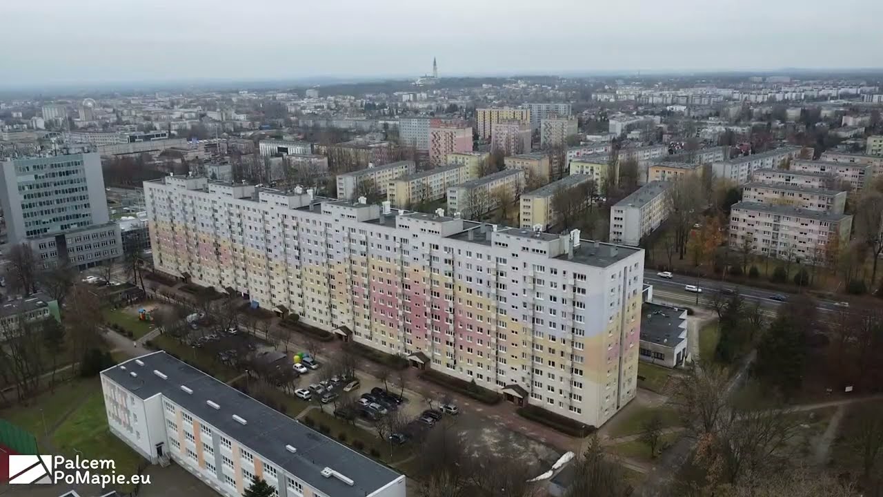 Częstochowa, dzielnica Tysiąclecie z lotu ptaka. Przelot dronem 17 grudnia 2023 r.