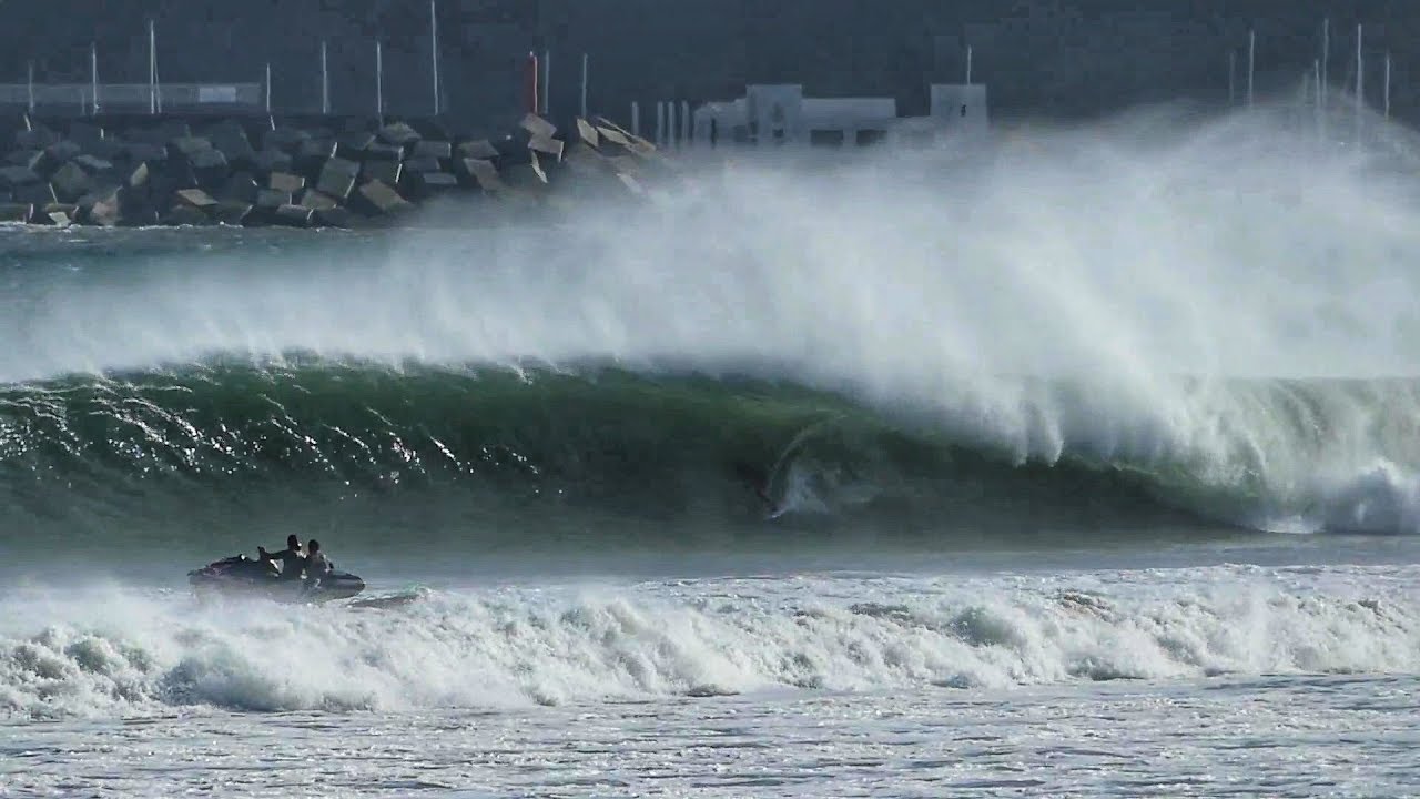 Storm Amelie - Surfing Laredo