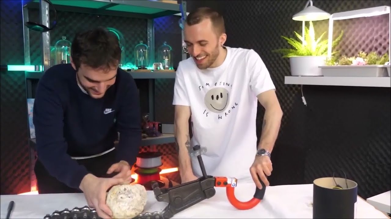 SQUEEZIE Fart comp