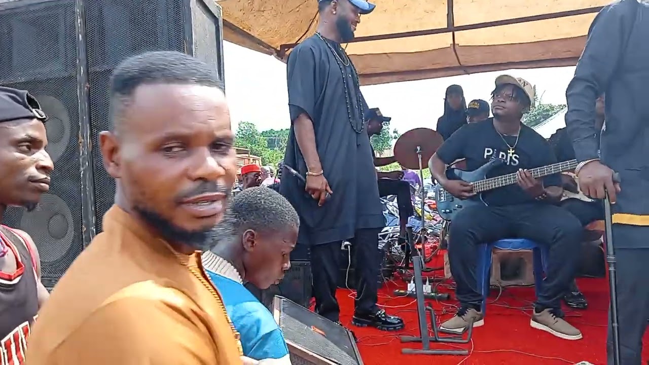 IKA MUSICIAN CHIEF GABBY LIVE PERFORMANCE IN LATE IKE SPACO BURIAL.