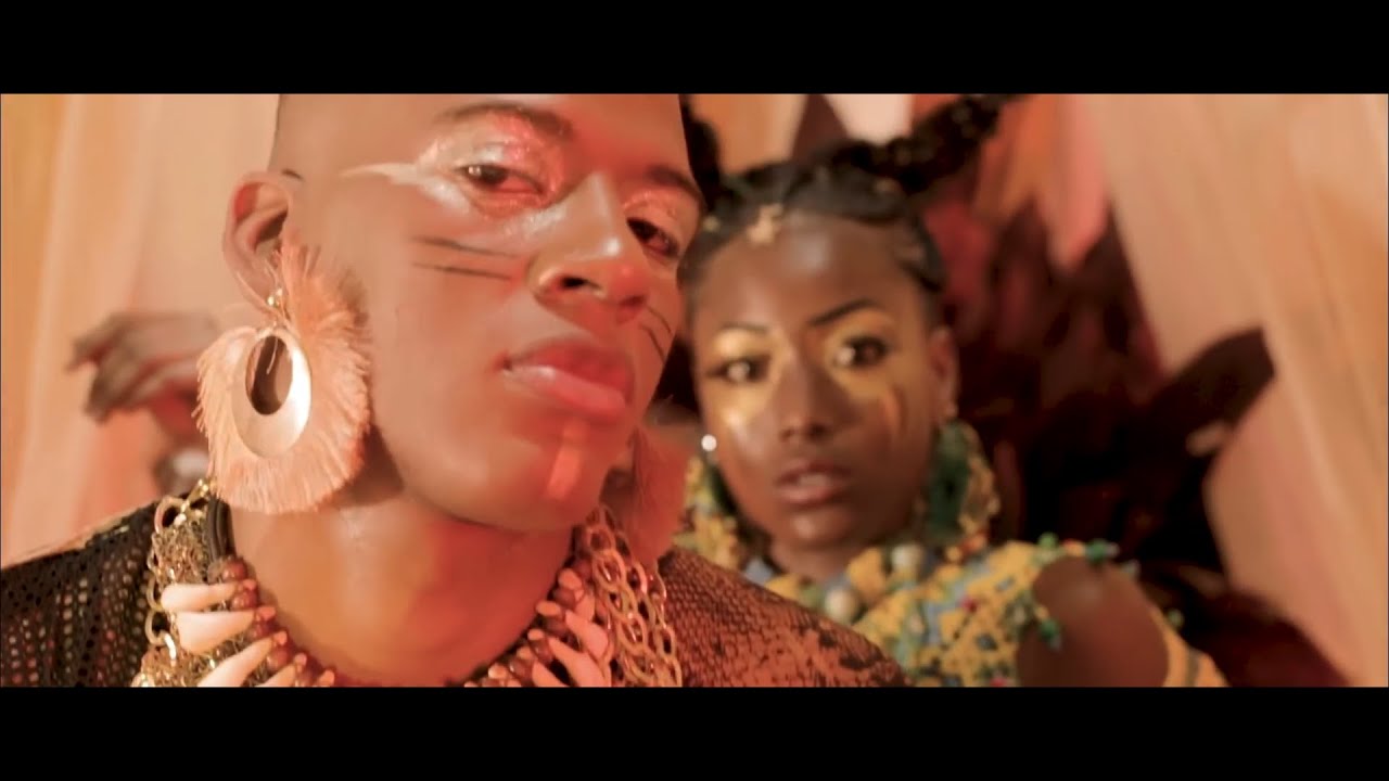 Latoo - Espectaculare (Video Oficial) Ft: Luis Eduardo Acustico