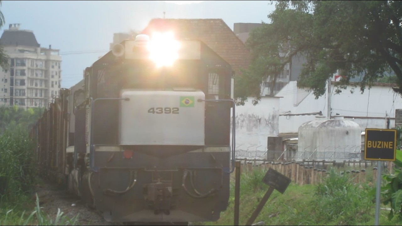 144 vagões tracionados pela lider EMD G22U 4392 com sua buzina original Wabco E-2 07/03/2026 LJL