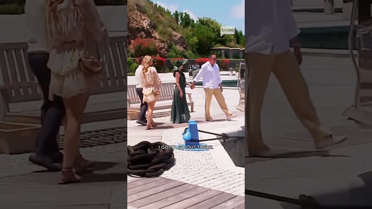New guests arrive with almost no greeting... #BelowDeckDownUnder #RealityTV #Bravo #Yachting