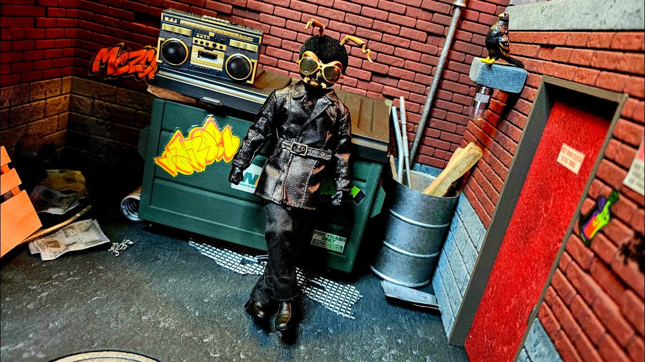 Mezco One:12 Collective Agent Gomez: 1975