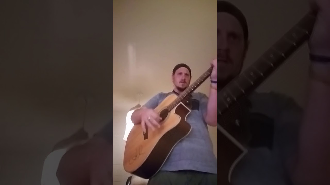 Dan Stein covering Umphrey's Mcgee - Remind Me (Just vocal groovey beginning. \mm/