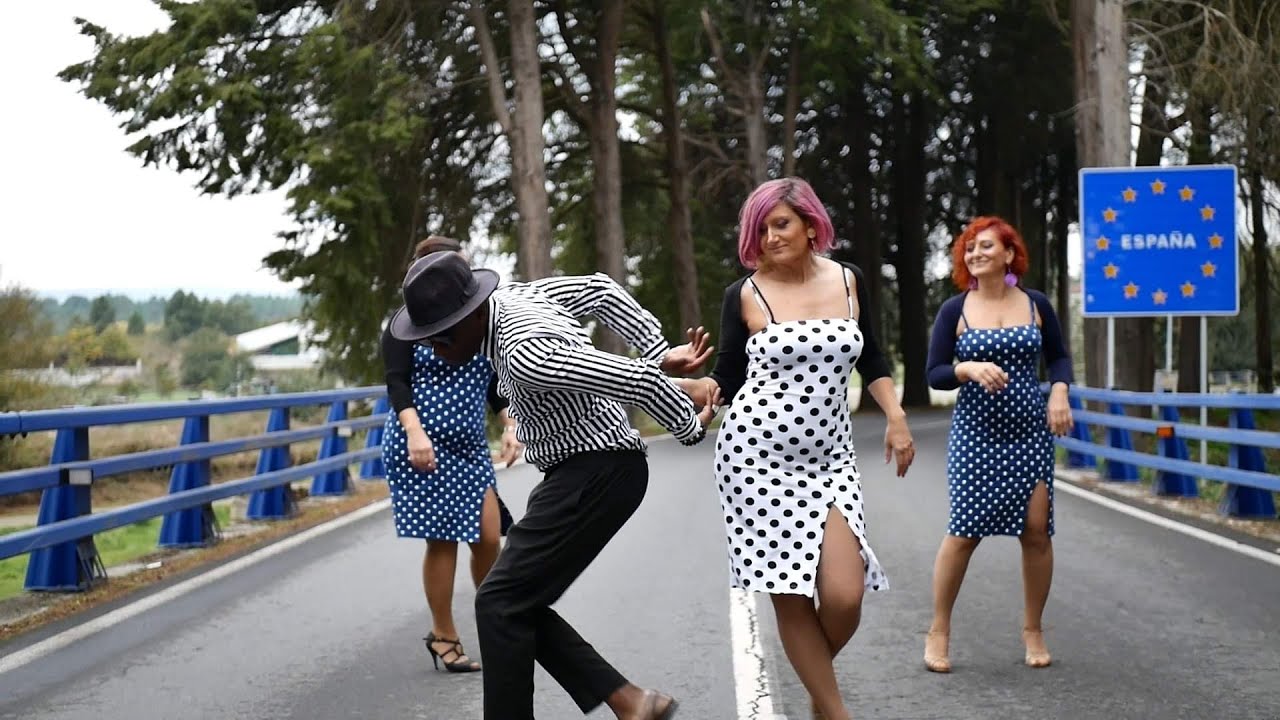 Neva Nha Ginga team feat. Mandela - Semba dance
