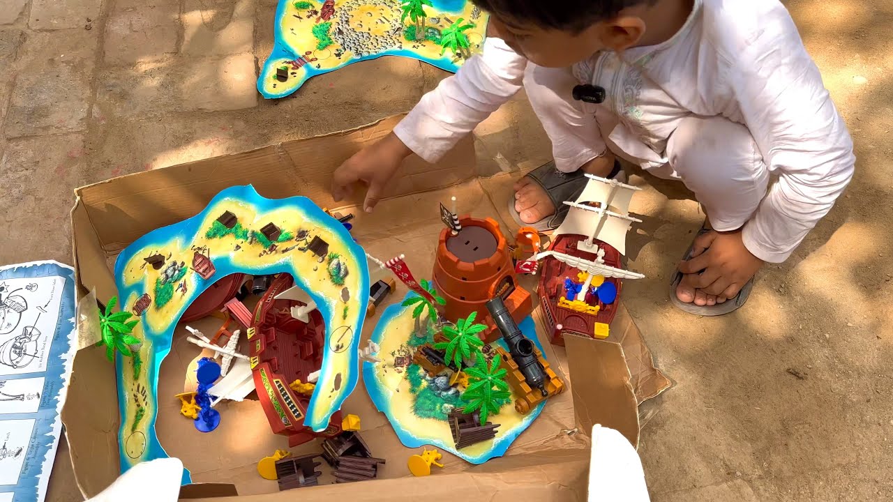Kids Find Hidden Treasure in Sand 🏴‍☠️ Pirate Boats Adventure Toy Play