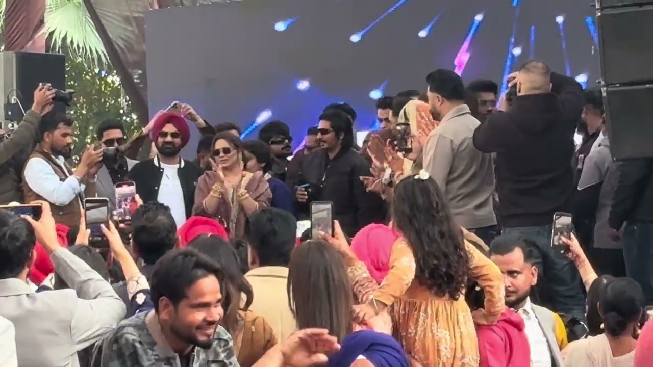 Kaurala maan live singing | gabru frar chalda | guntaj marriage function 