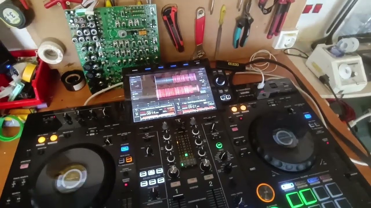 Mit nyomkodok mixelès közben.