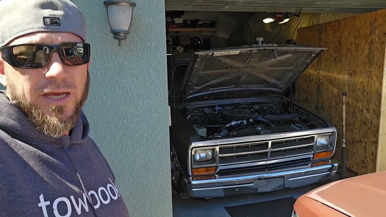 DODGE D100 BUILD - REAR AXLE FLIP KIT FROM HOLLEY PERFORMANCE