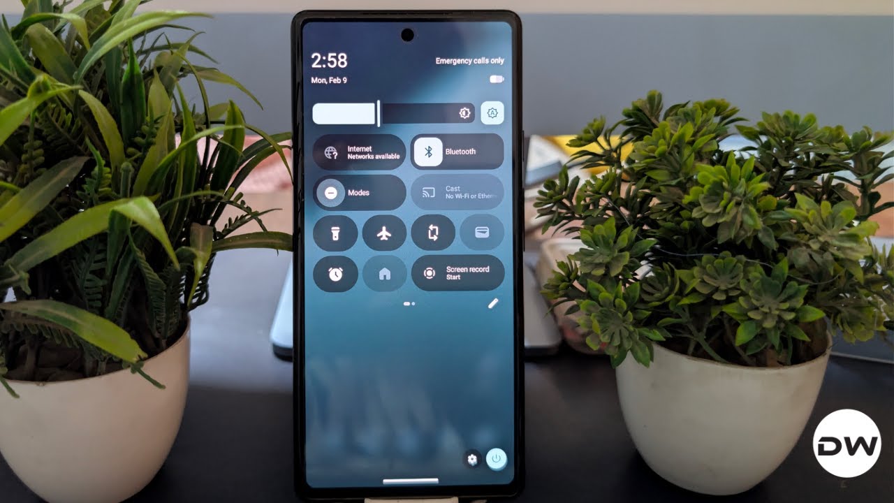 Компания Pixel Devices получила LineageOS 23.2 с выразительной темой оформления Material Design.