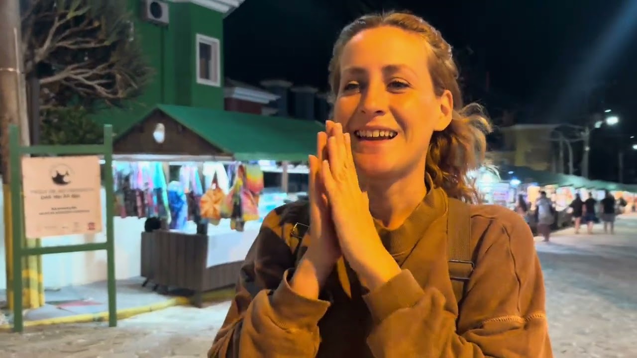 ¡No Puedo Creer que Esto Sea Real! Bombas  y Bombinhas, Brasil 🇧🇷