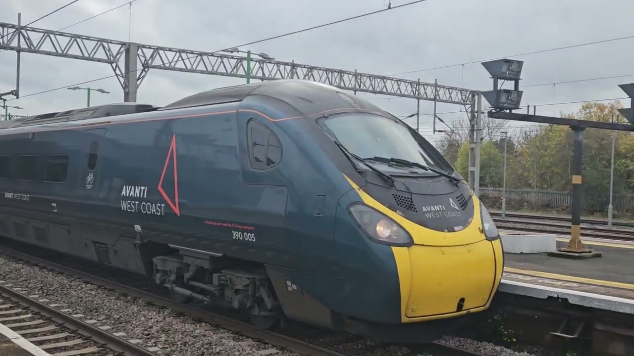 Trains at: Nuneaton, Part 1. WCML (31/10/25)