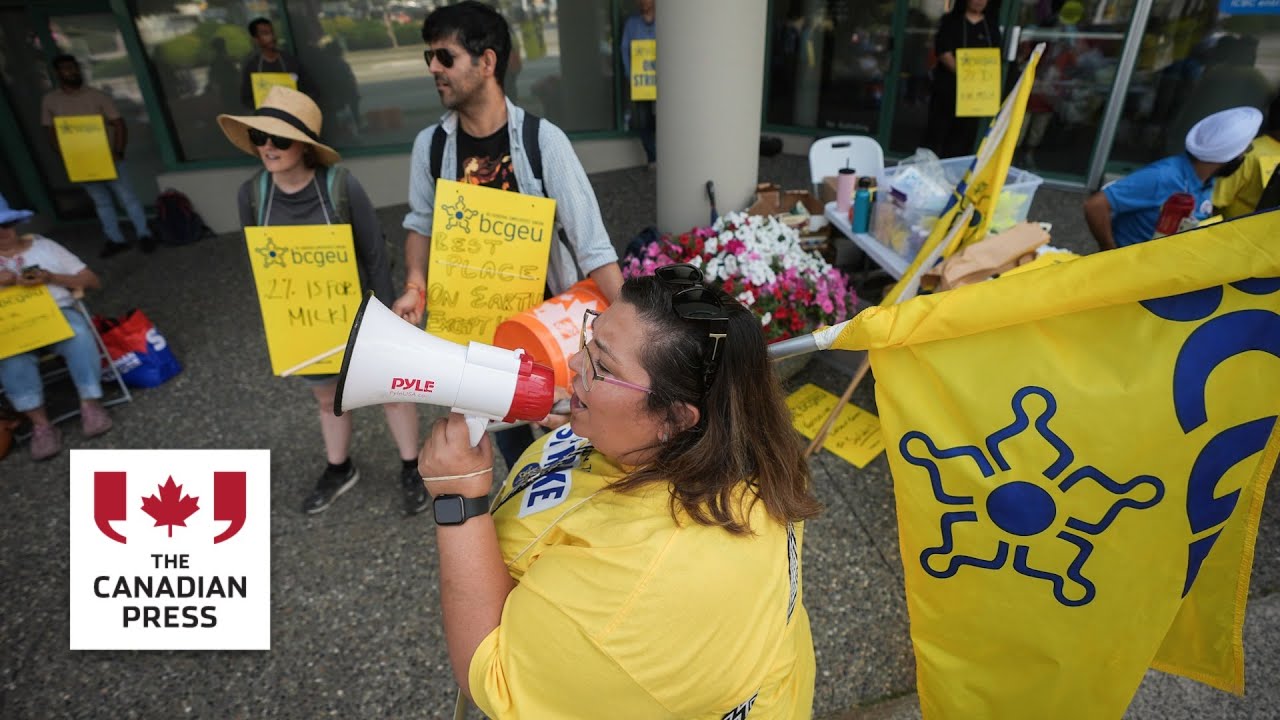 B.C. public service staff launch picket lines after strike deadline expires