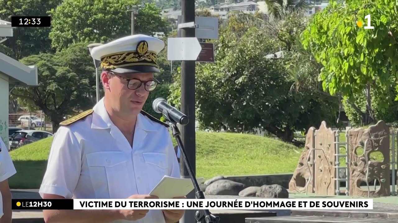 Des collégiens réunionnais prennent part à la journée d’hommage aux victimes du terrorisme.
