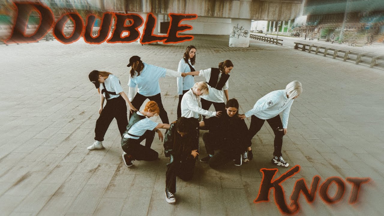 Stray Kids - Double Knot [Cover Dance one take] k-pop in public