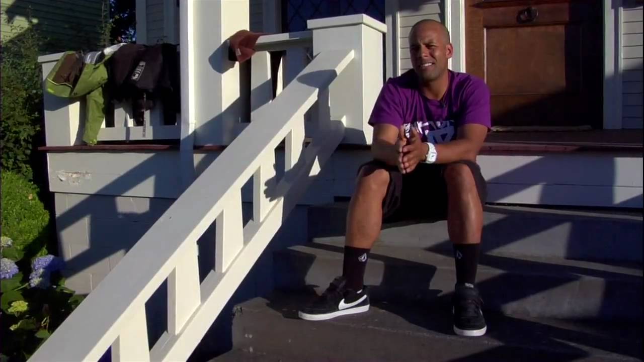 Alli Show - Frends Crew (Part 4 of 4) - Danny Davis & Crew Review Designs for the Frends Headphones