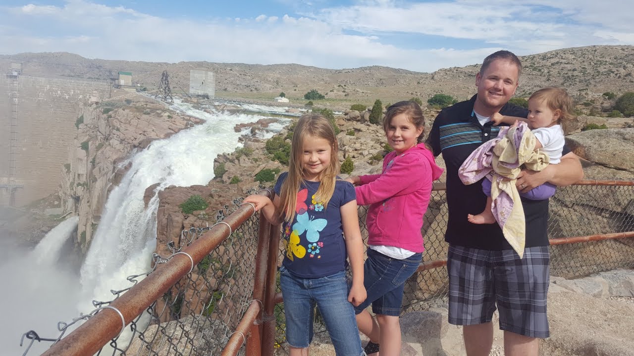 Pioneer History Road Trip through Wyoming with Young Kids 2016