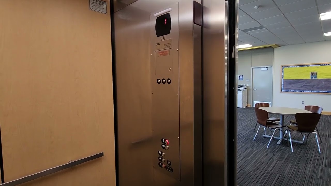 Otis Hydraulic Elevator @ McLaughlin University Center, Siena Heights University