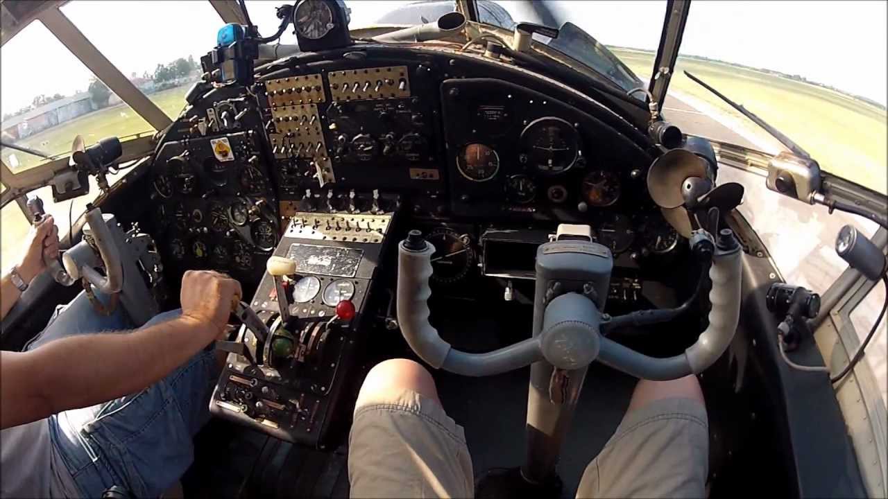 AN-2 HA-ANT ejtőernyős ugratás LHNY ( Nyíregyháza)