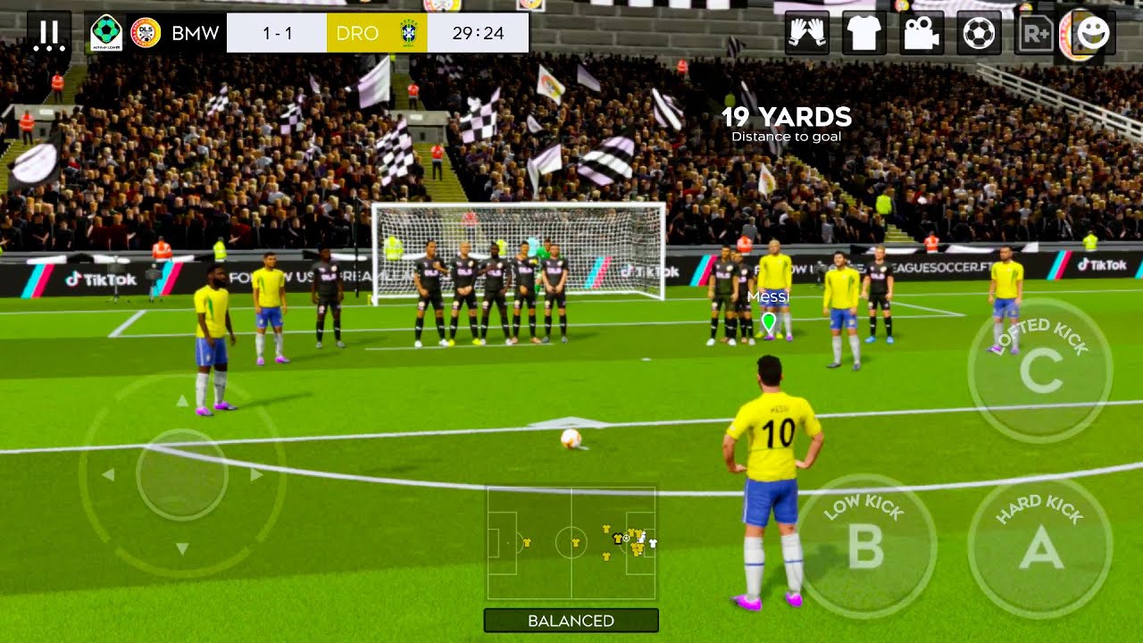 Dream League Soccer 25 ❤️‍🔥 Autumn Leaves Vase #2