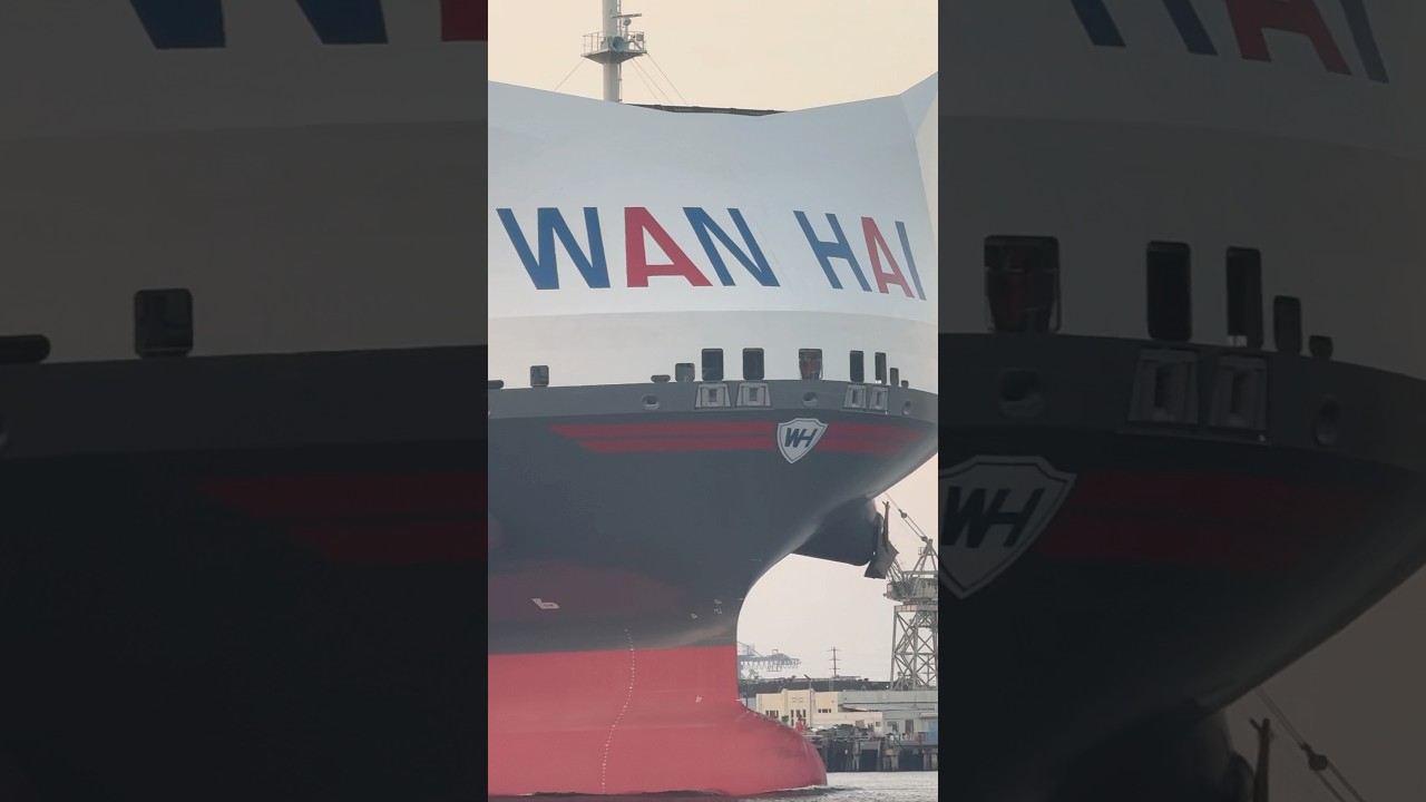 WAN HAI A18 Departing the Port of Los Angeles