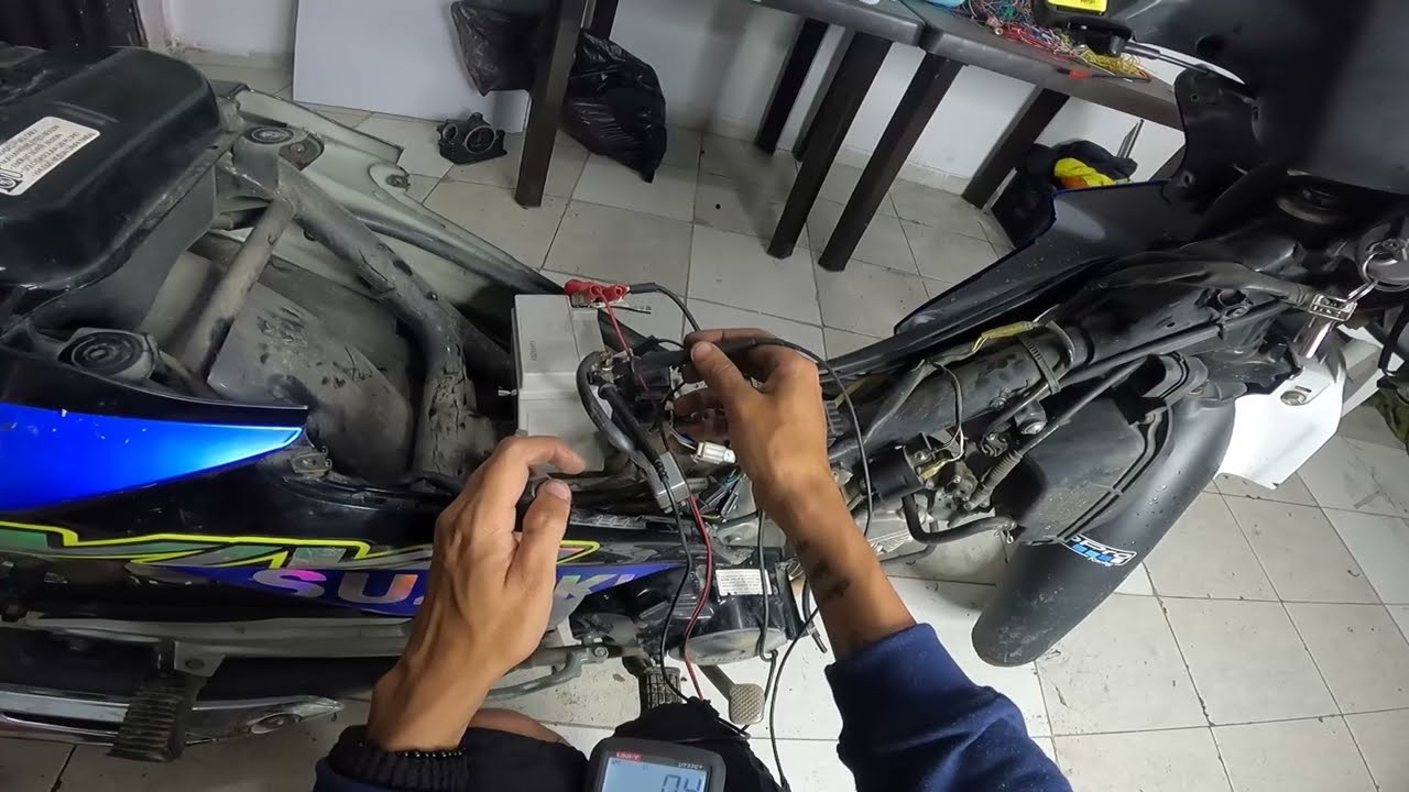 Capuchon de Bujia Dañado Moto Suzuki Viva R - No Desboca y Falla en el Sistema de Encendido (CDI DC)