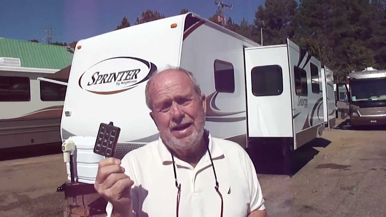 2010 Keystone Sprinter 311BHS Walkaround