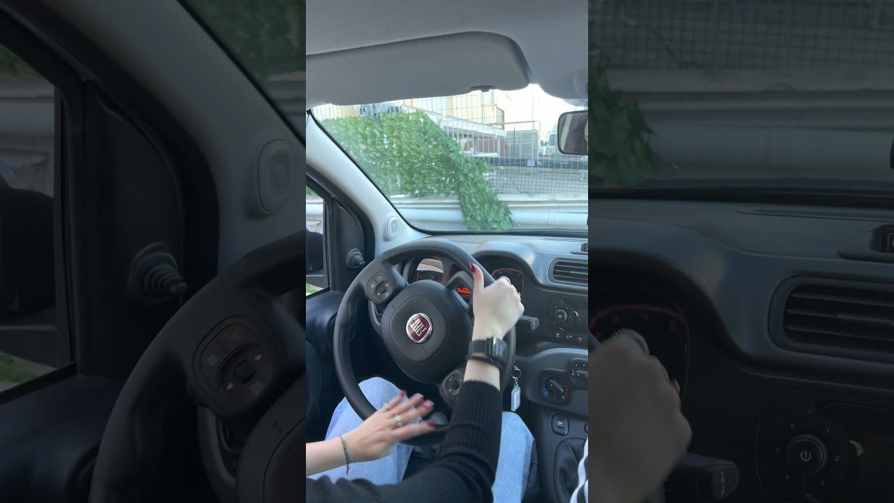 Esercitazione pratica di guida: come si GIRA il VOLANTE