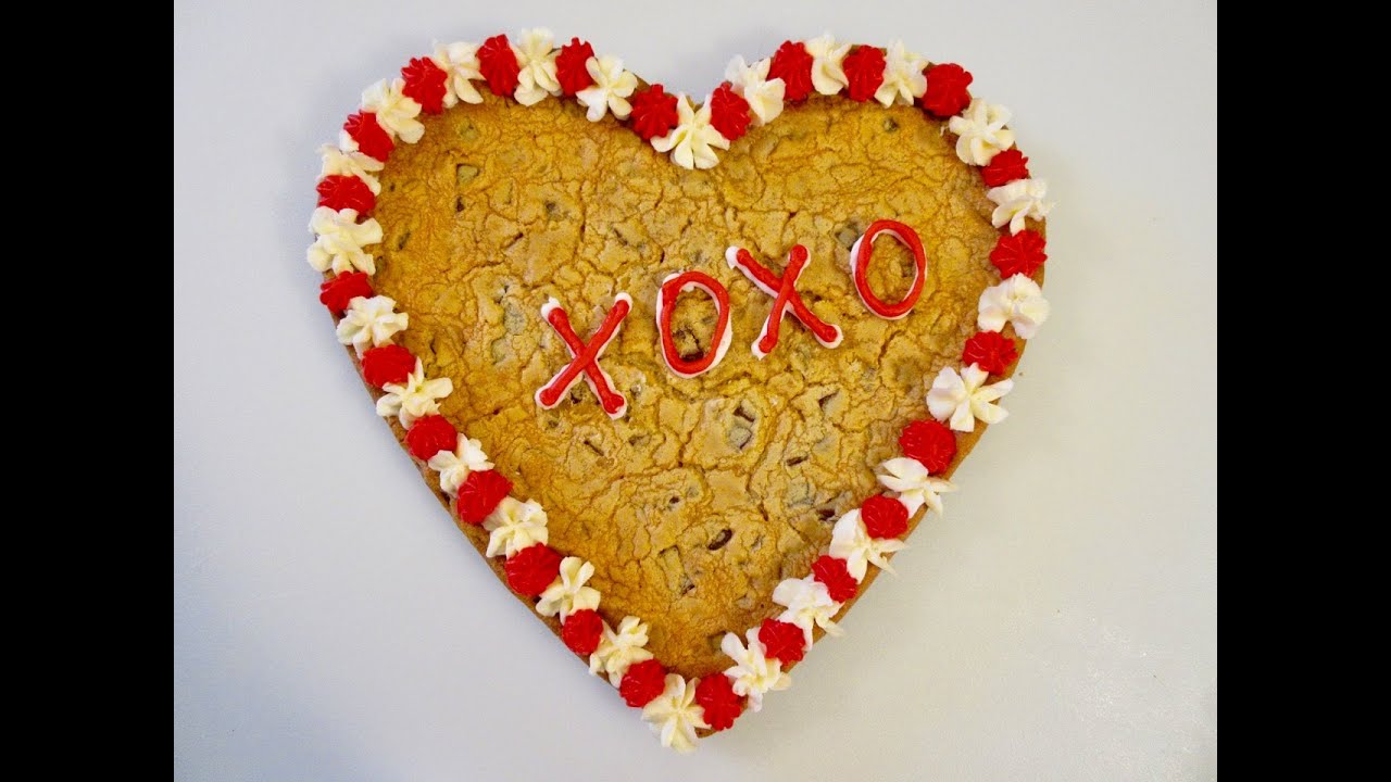 Valentine's Day Edible HEART SHAPED COOKIE Gift | DIY Demonstration