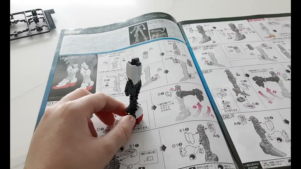 Building wing Gundum part 1 right leg