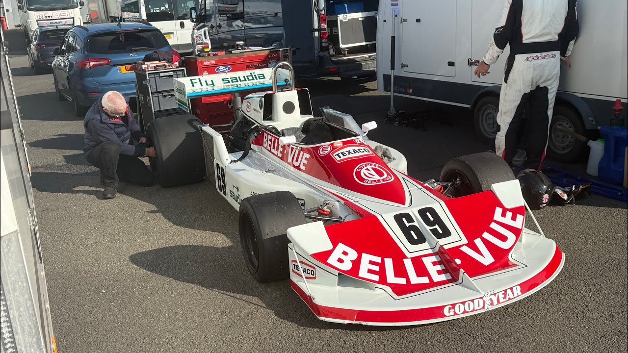 1977 March 761 F1 car testing, great Cosworth F1 sounds! 
